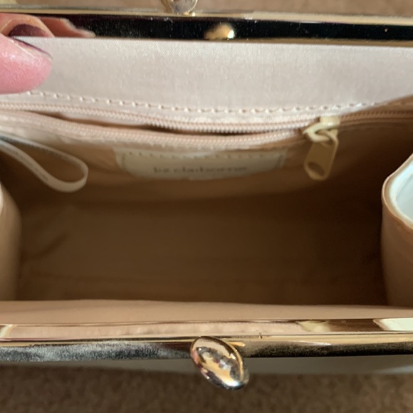 Purse - Picture 3 of 4